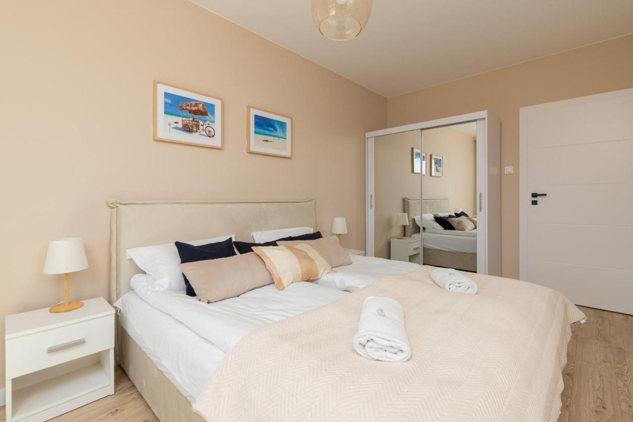 Apartament Sea Waves With Park View By Noclegi Renters Danzica Esterno foto