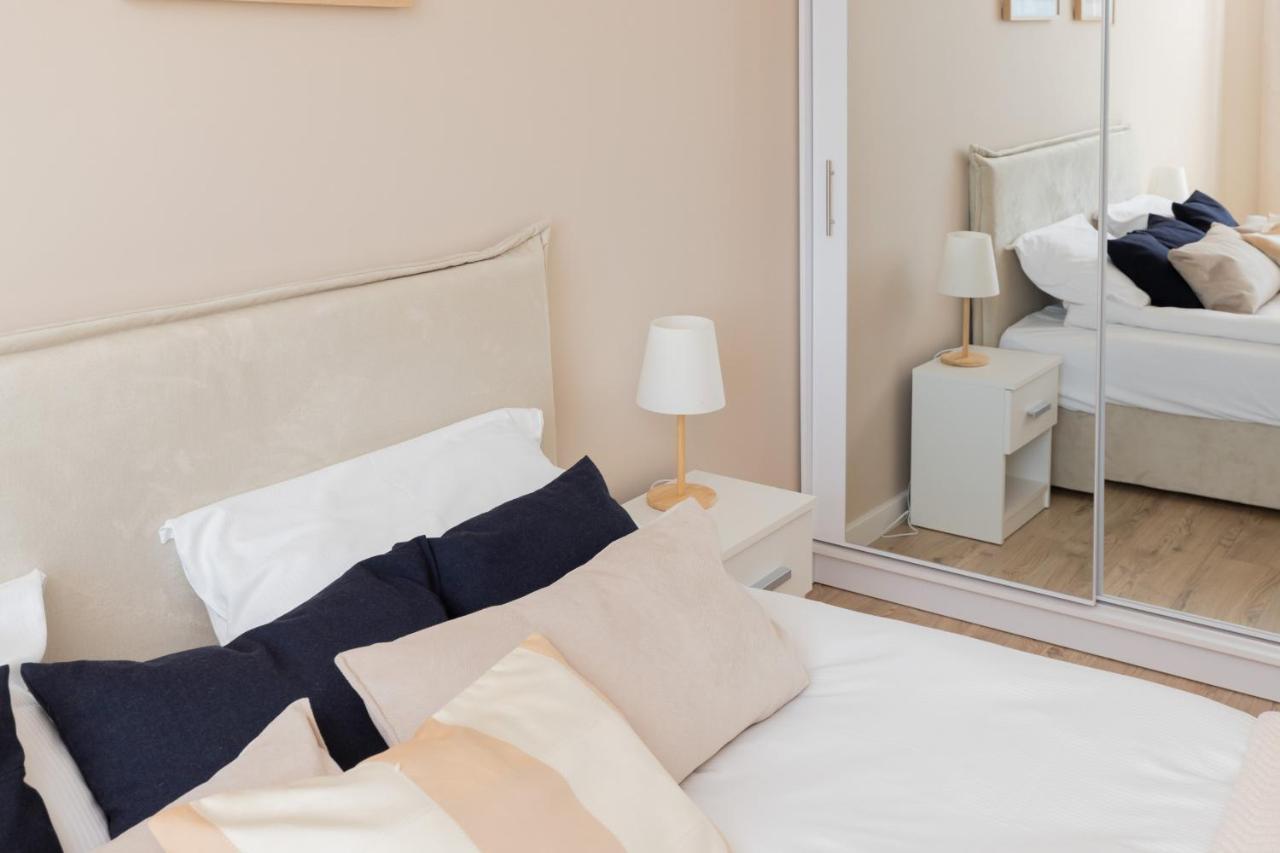 Apartament Sea Waves With Park View By Noclegi Renters Danzica Esterno foto